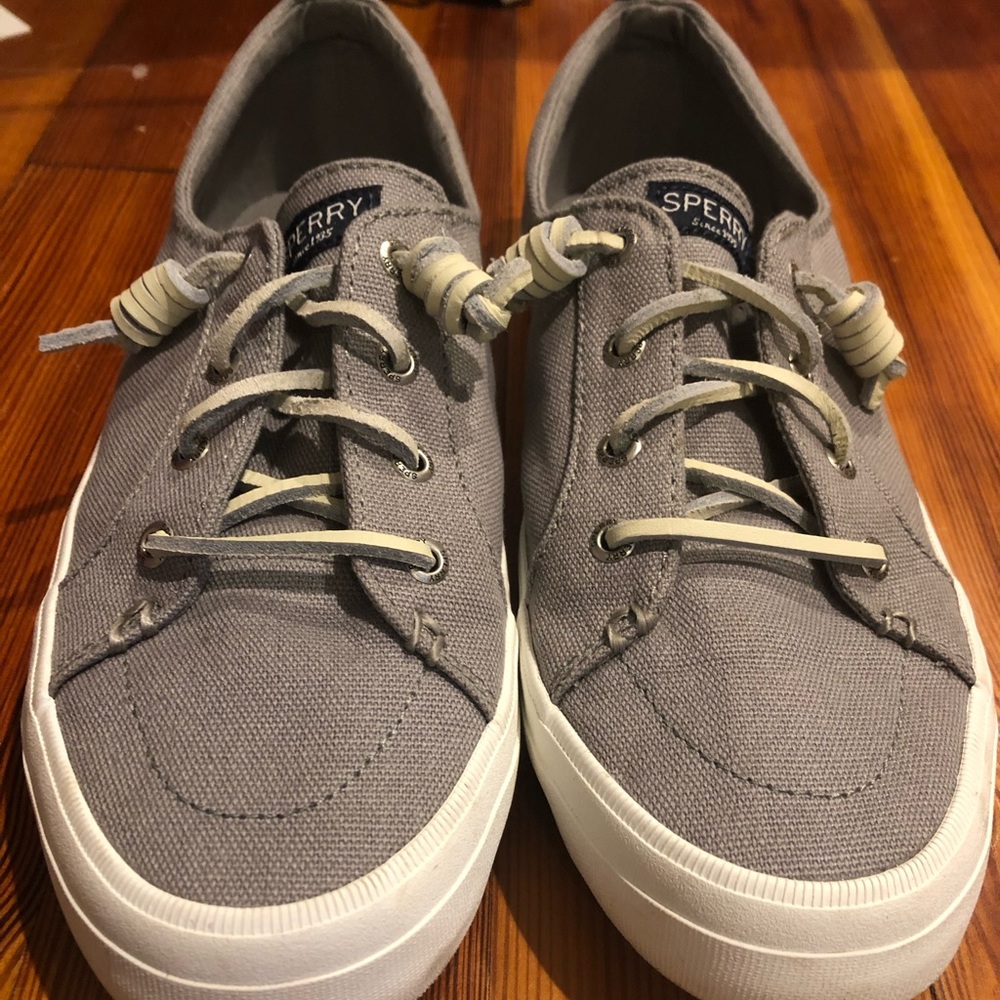 Sperry Crest Vibe Sneaker